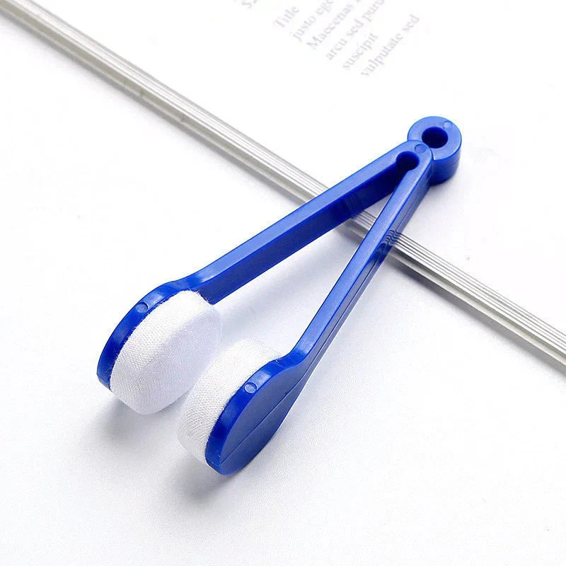 2-in-1 Microfibre Lens Cleaner - Image 4