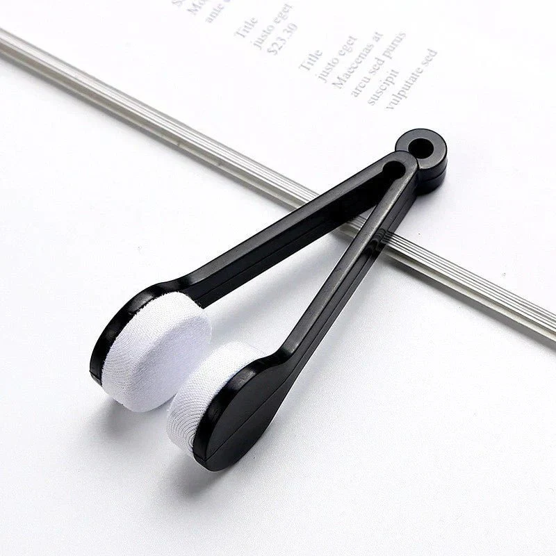 2-in-1 Microfibre Lens Cleaner - Image 5