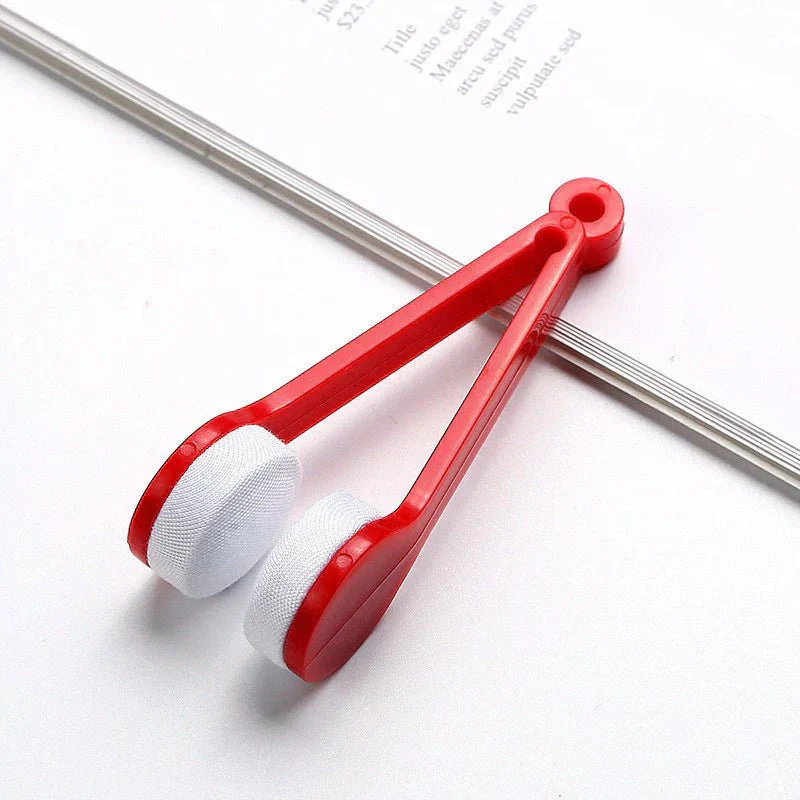 2-in-1 Microfibre Lens Cleaner - Image 6