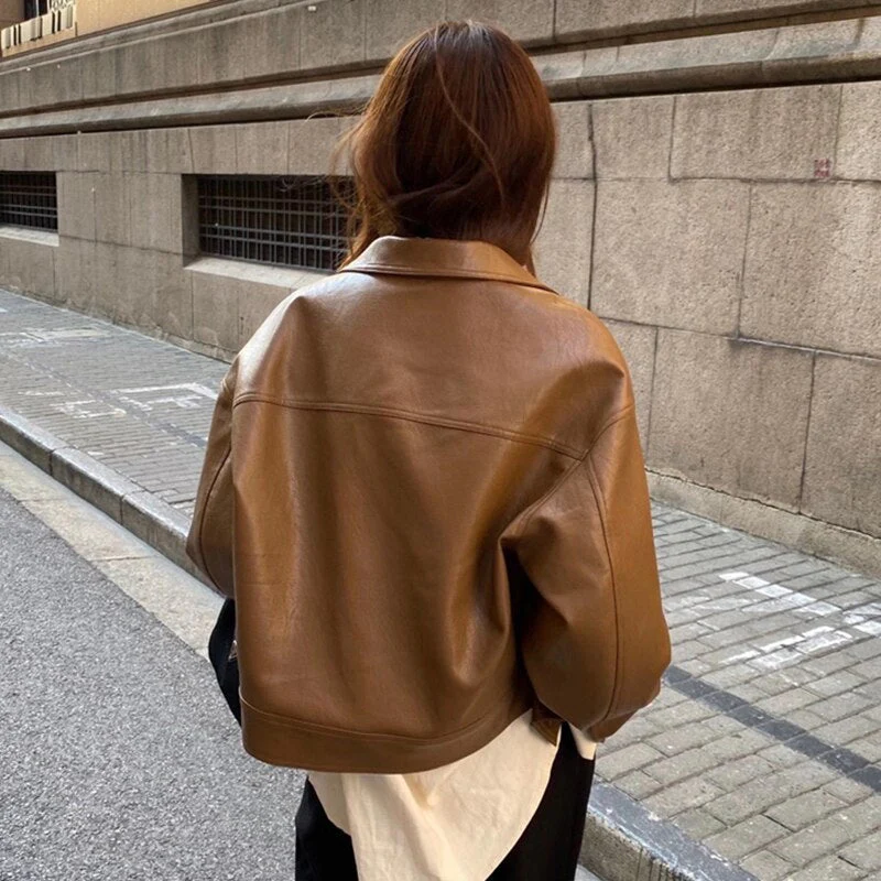 Damen Braune Jacke Mit Knöpfen - Cropped Fit Mit Taschen - Image 2