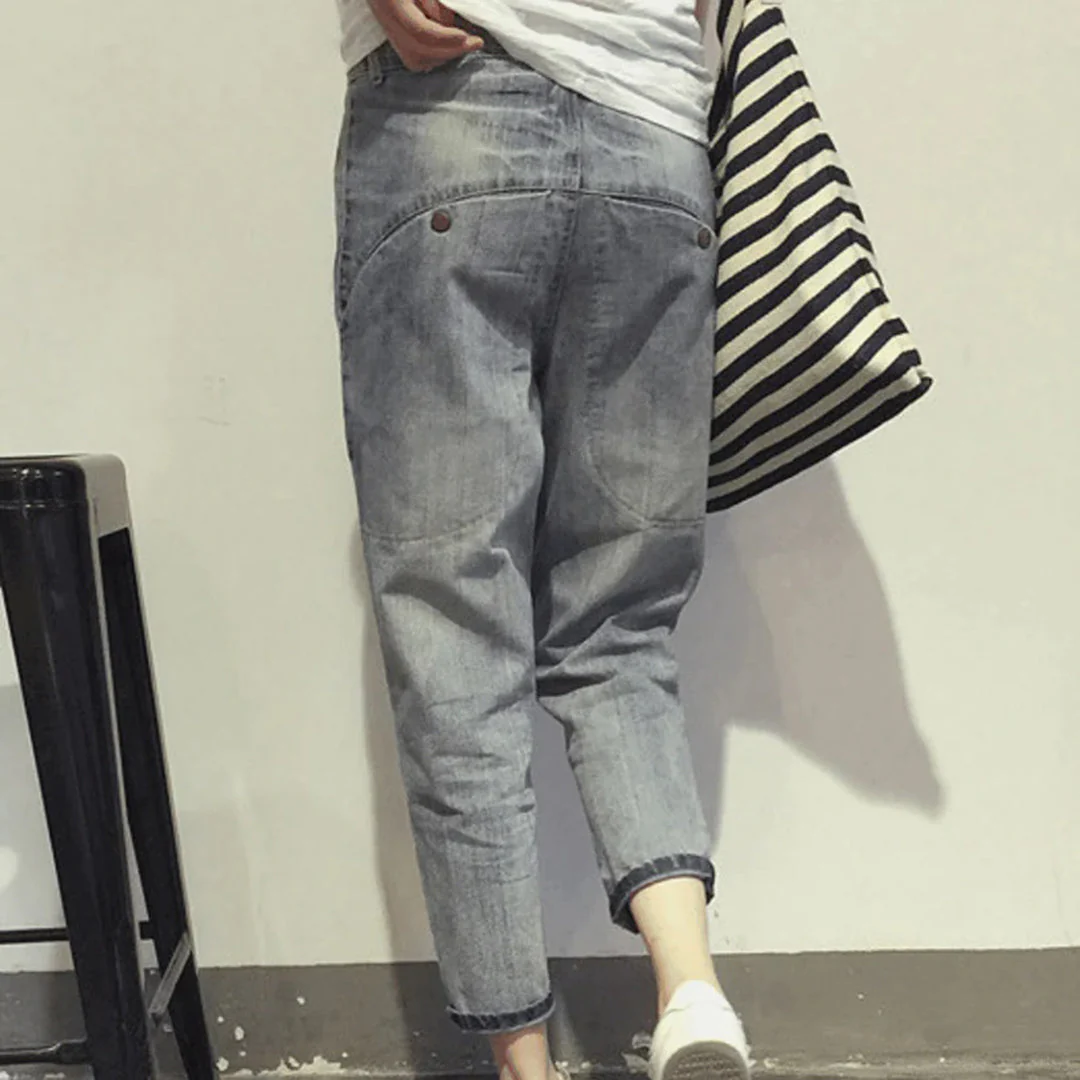 Damen Hellblaue Cropped Jeans in Waschung - Mittelhoher Bund & lockere Passform - Image 2