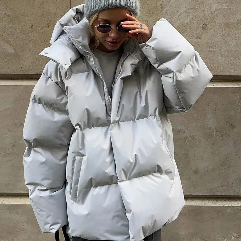 Damen Oversize Pufferjacke - Kurzer Stepp-Fason mit Kapuze - Image 2