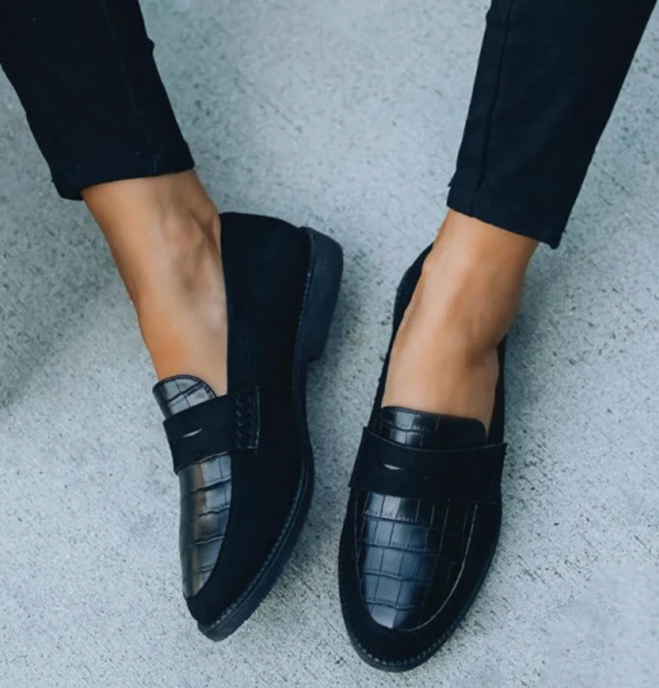 Elegante Schwarze Strukturierte Slip-On-Loafer für Damen - Image 2