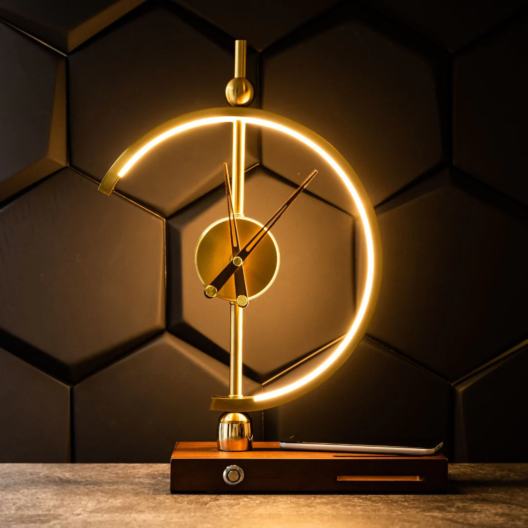 Luxus Tischlampe – LED-Licht & Kabelloses Laden
