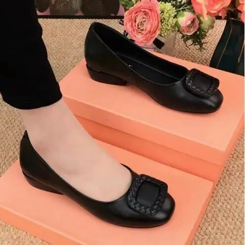 Pair of Marisa Women's Loafers - Image 3
